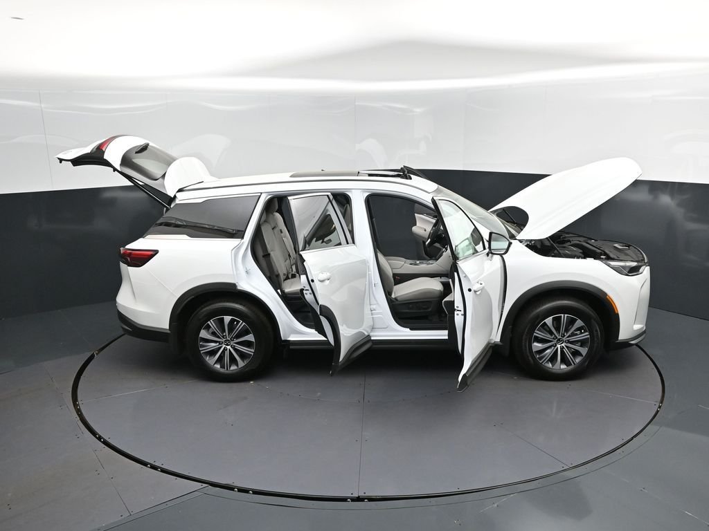 Certified Used 2026 White INFINITI PURE image 51