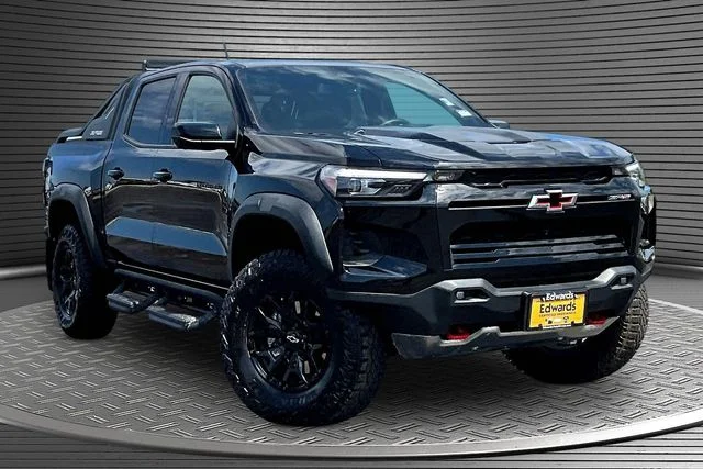 Used 2025 Black Chevrolet ZR2 image 3