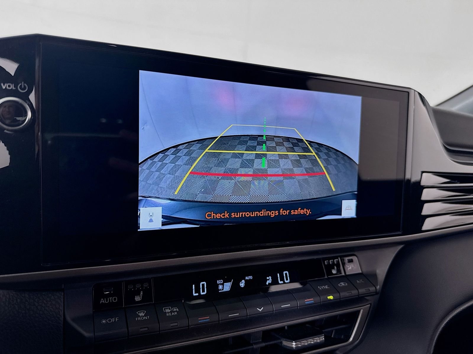 2025 Toyota Camry XSE - Photo 17