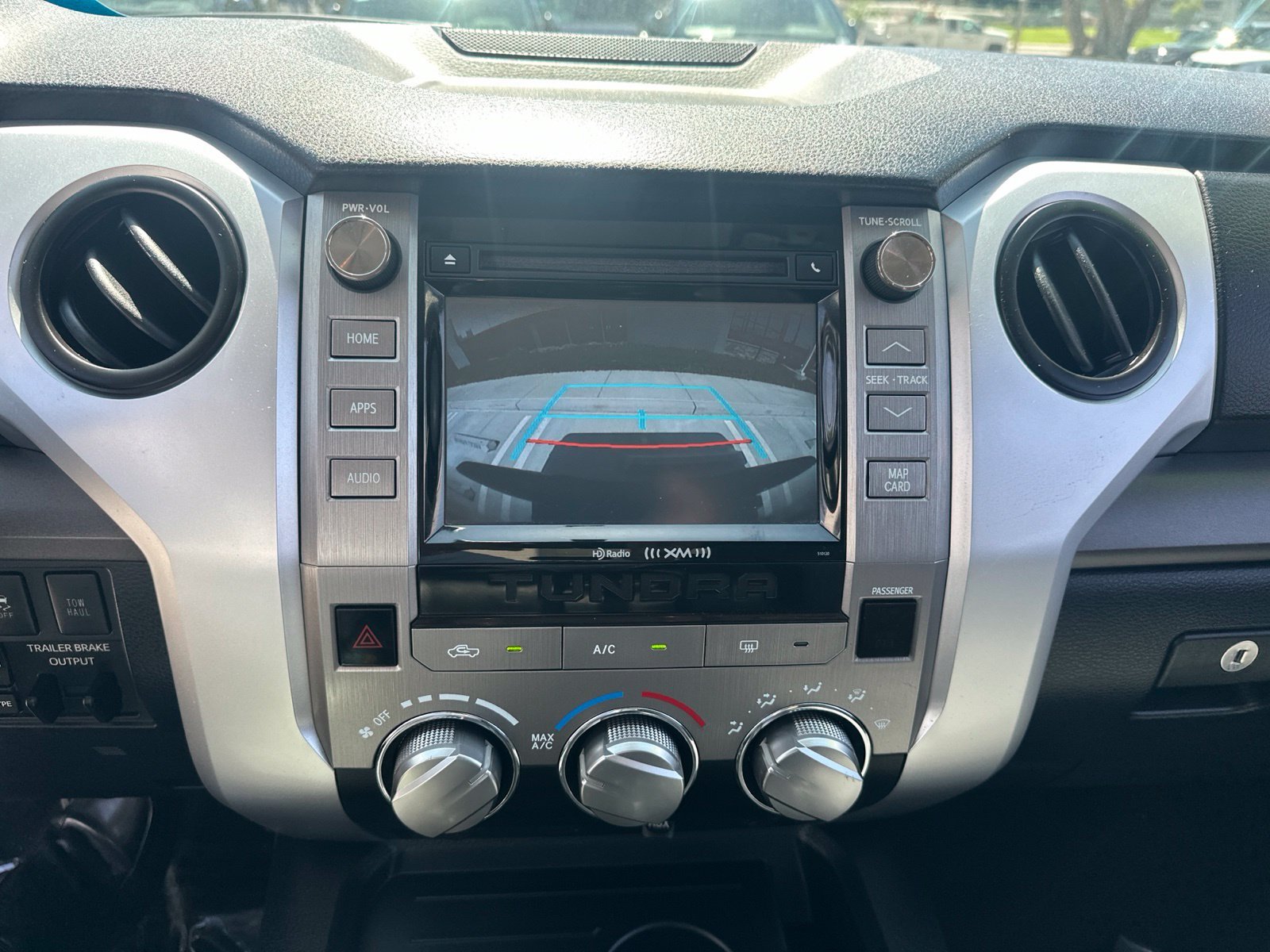 Used 2016 Magnetic Gray Metallic Toyota SR5 image 18