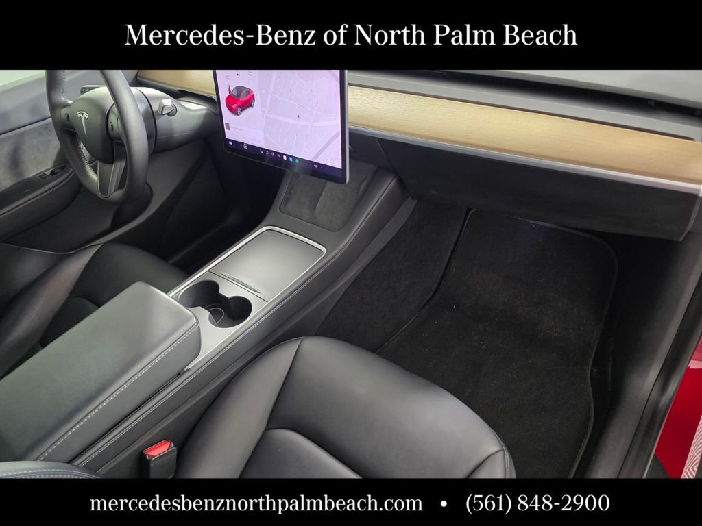 Used 2021  Tesla Standard Range image 28