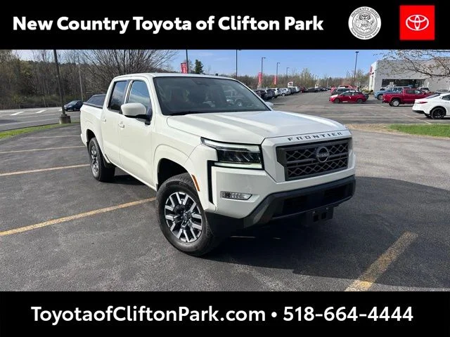 2024 Nissan Frontier SL Crew Cab 4X4's photo