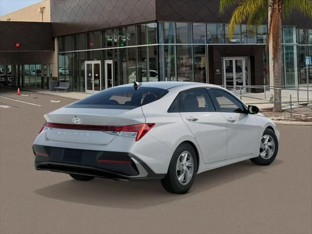 New 2026 Hyundai ELANTRA SE