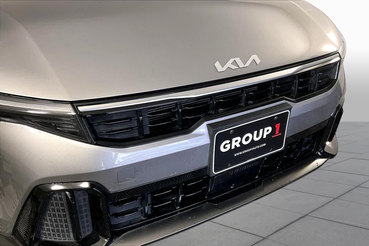 Used 2025 Steel Gray Kia GT-Line image 29