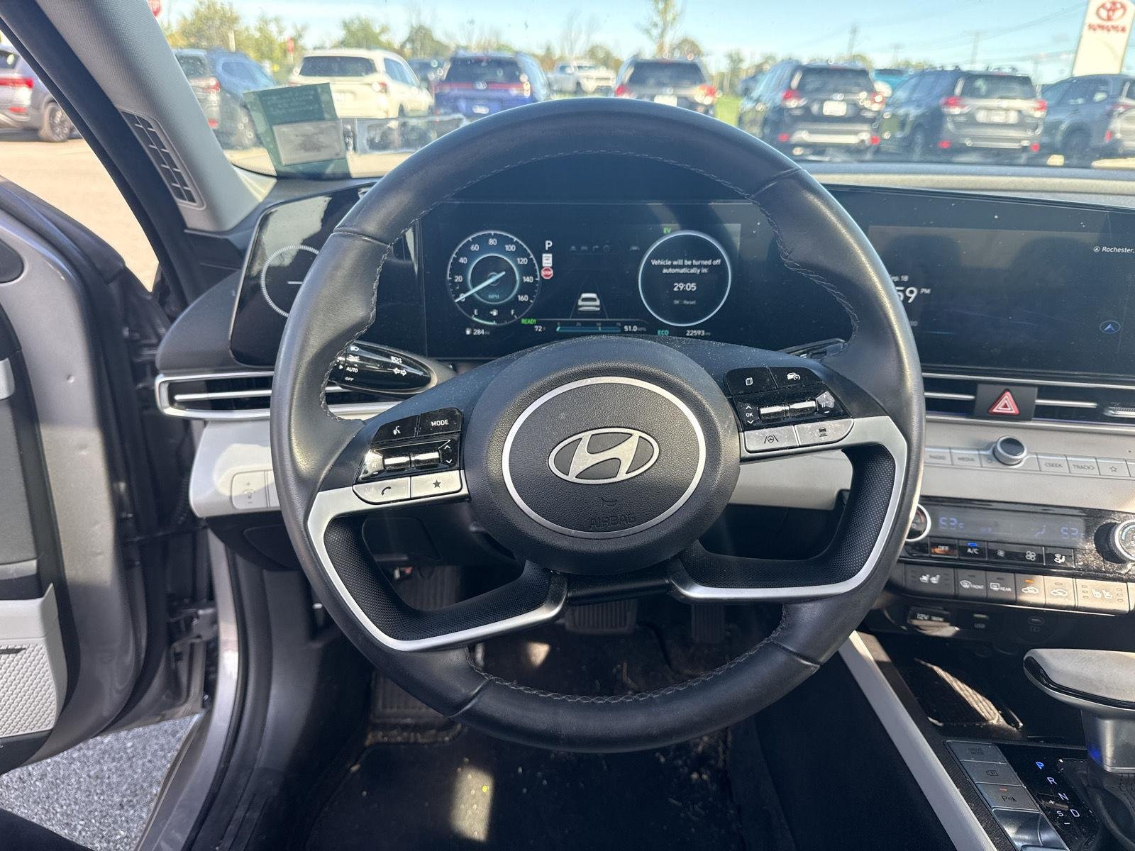 Used 2024 Fluid Metal Hyundai Limited image 10
