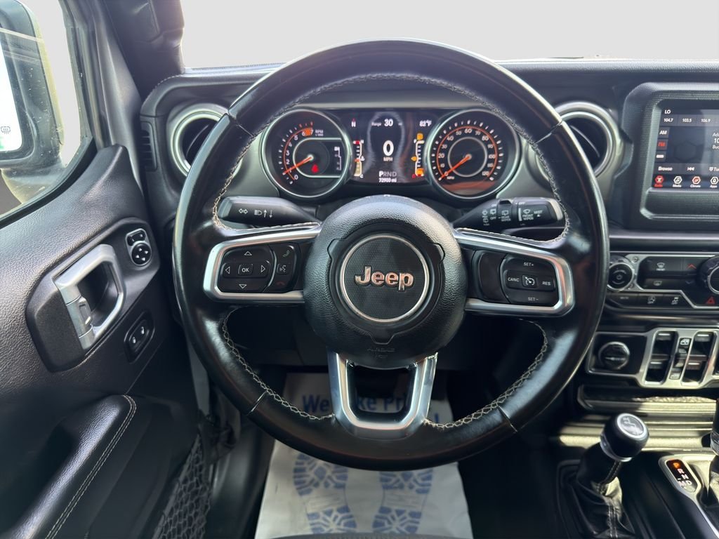 Used 2020 Silver Jeep Unlimited Sahara image 10
