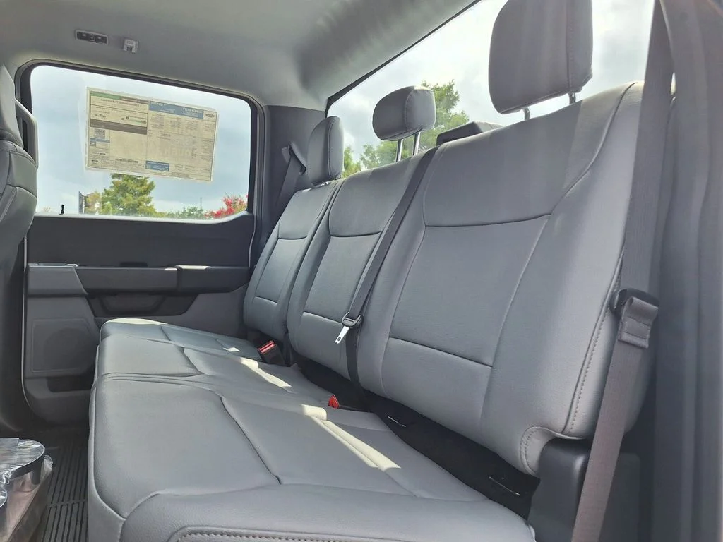 New 2026 Oxford White Ford F-250® XL image 10