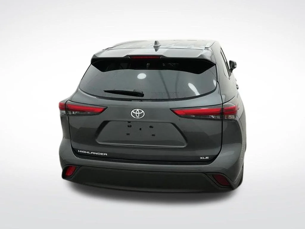 Used 2023 Gray Toyota XLE image 9