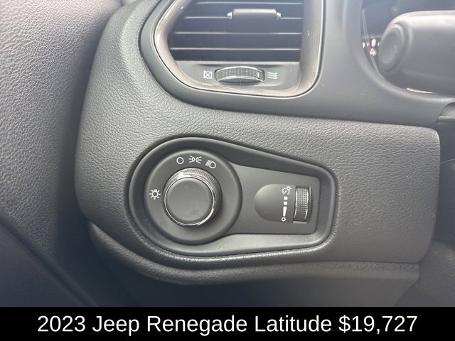 Used 2023 Graphite Gray Jeep Latitude image 15