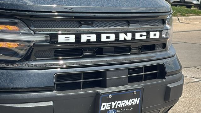 Used 2023 Black Ford Outer Banks image 3