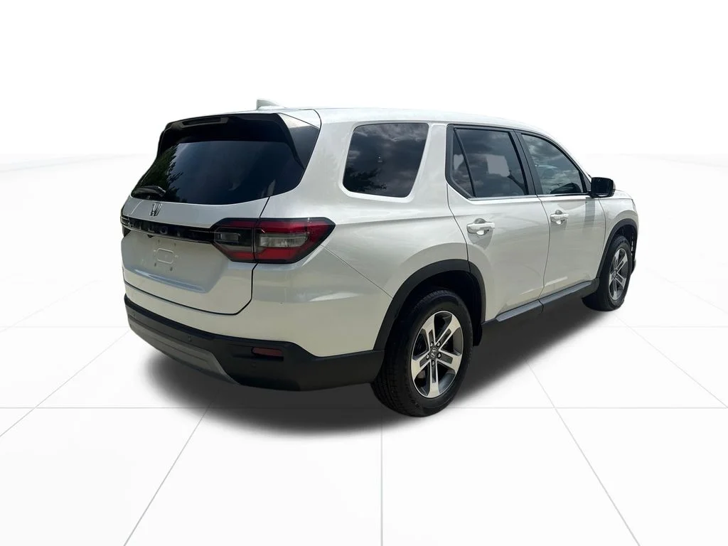 Certified Used 2025 Platinum White Pearl Honda AWD EX-L image 9