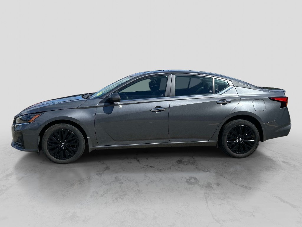Used 2025 Gray Nissan 2.5 SV image 2