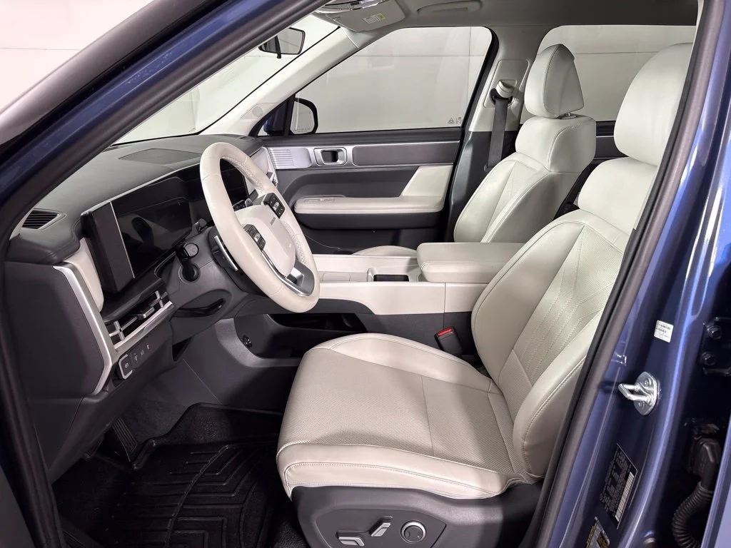 Used 2025 Blue Hyundai SEL image 25