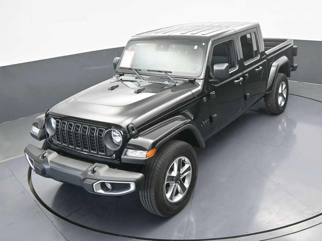 Used 2024 Black Clearcoat Jeep Sport S image 43