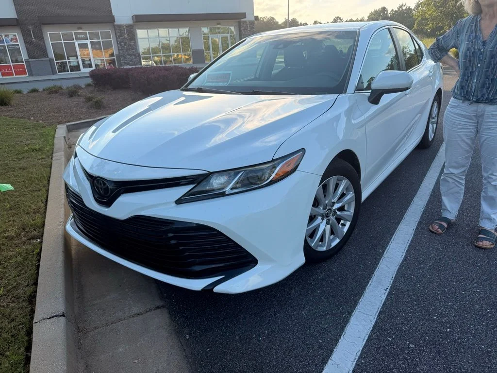 2019 Toyota Camry 2.5 Auto LE's photo
