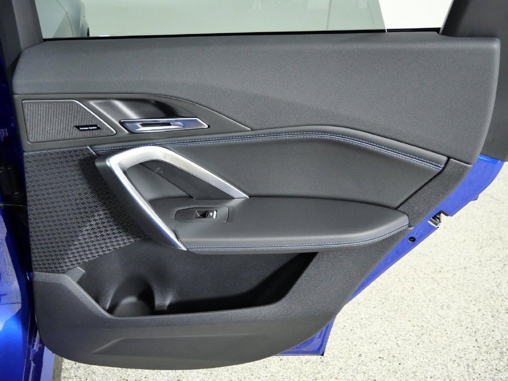 Used 2026 Portimao Blue Metallic BMW M35i image 24