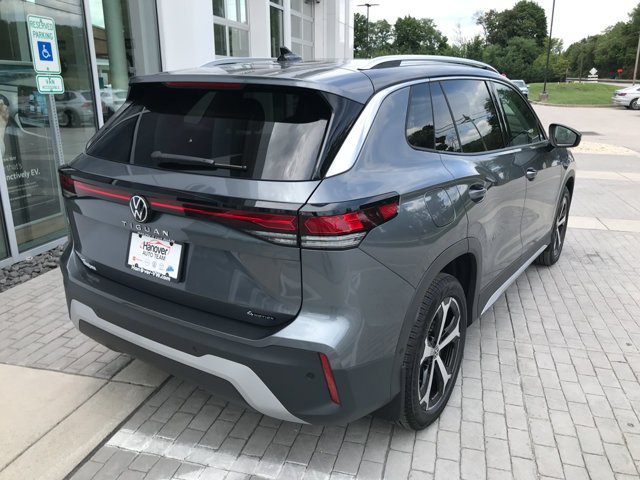 New 2026 Platinum Gray Metallic Volkswagen SE image 8
