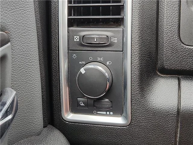 Used 2023 White RAM SLT 4x4 Crew Cab 5.6 ft. box 140 in. WB image 16