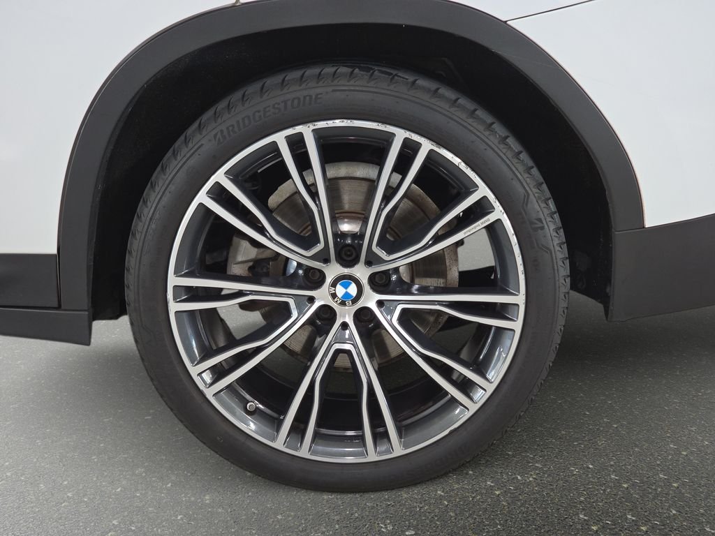 Certified Used 2022 Alpine White BMW sDrive30i image 29