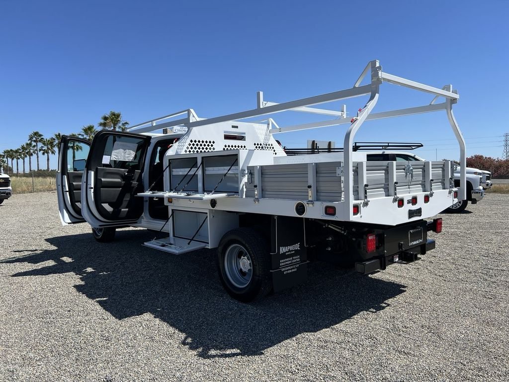 New 2026 Summit White Chevrolet Work Truck image 39