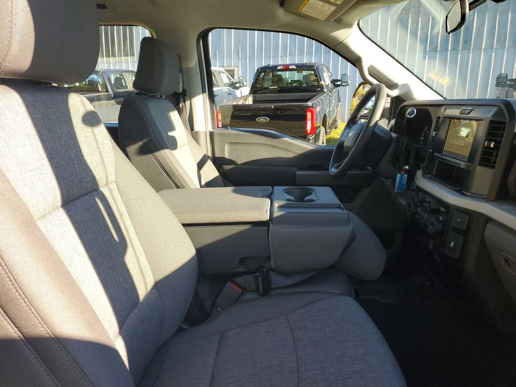 New 2026 Oxford White Ford F-250® XL image 30