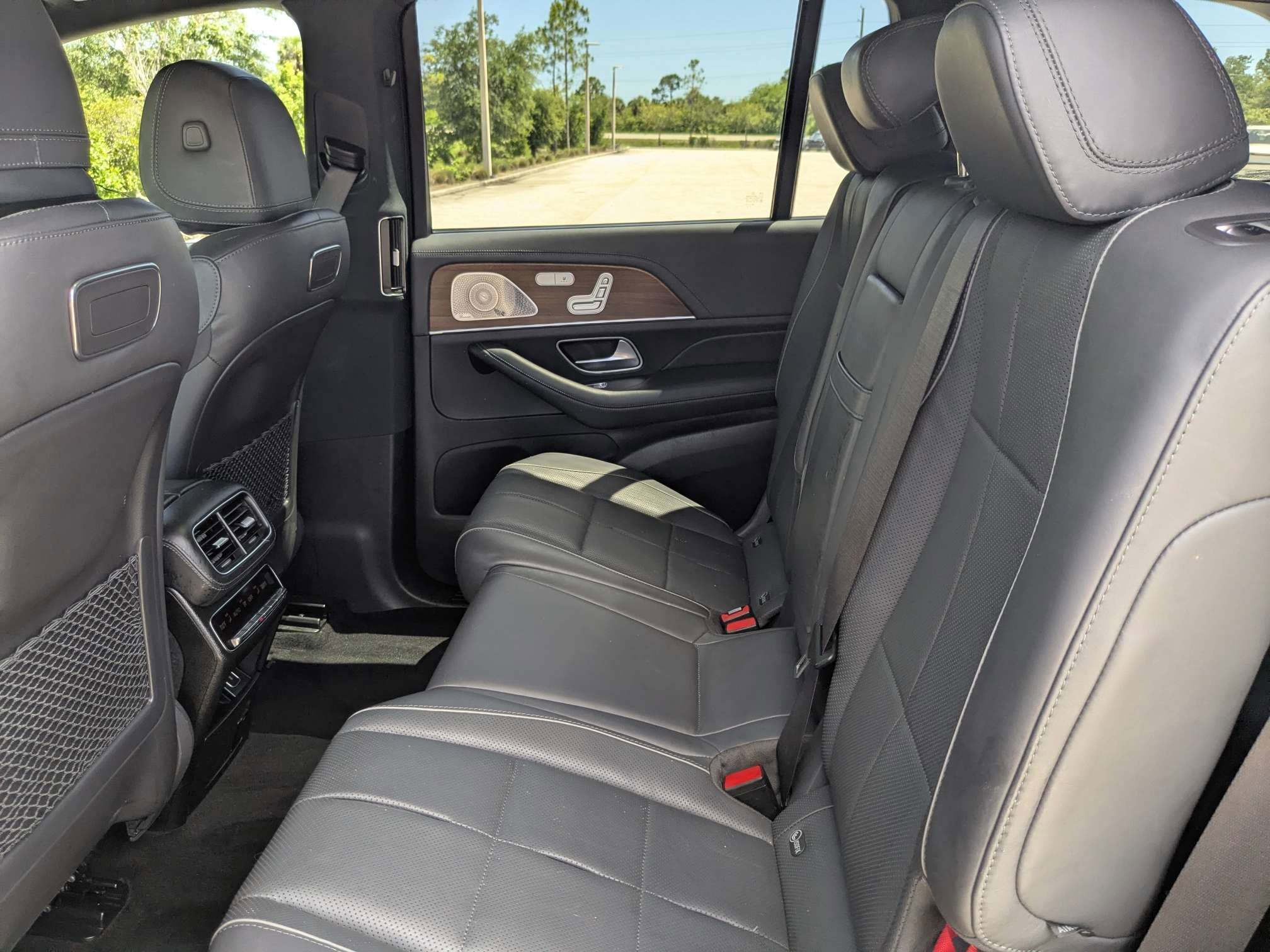 Used 2020 Brilliant Blue Metallic Mercedes-Benz GLS 450 image 21