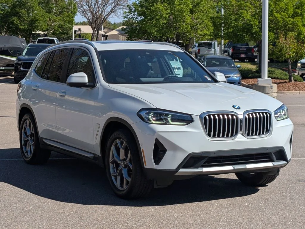 Used 2023 White BMW sDrive30i image 8