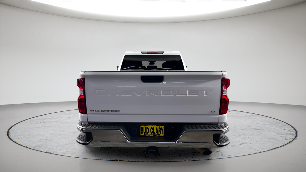 Used 2025 Summit White Chevrolet LT image 4