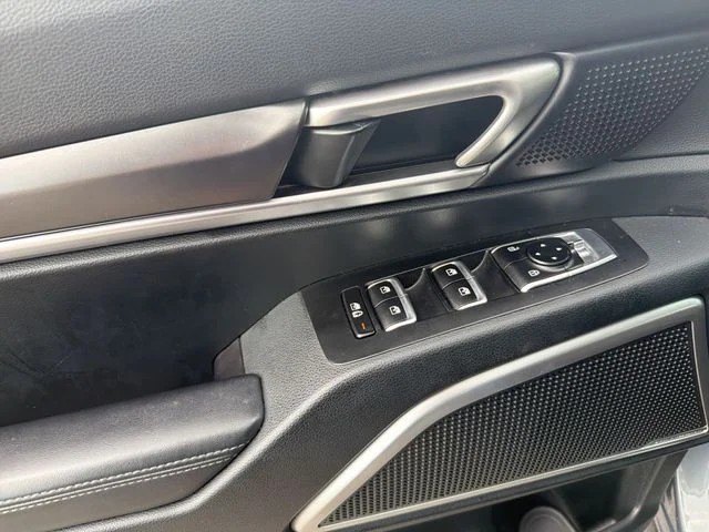 Used 2025 Silver Kia S image 16