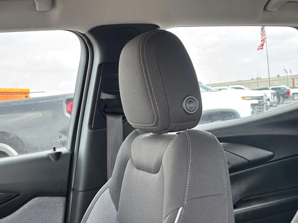 Used 2025 Gray Chevrolet LS image 12