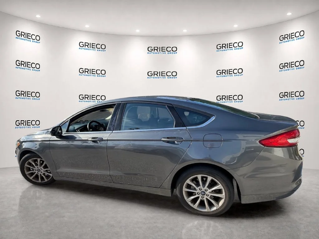 Used 2017 Gray Ford SE image 5