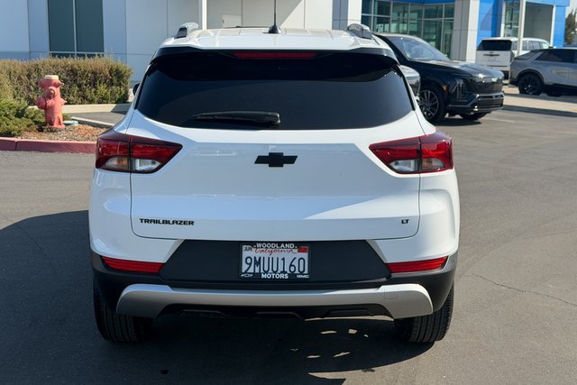 Used 2023 SUMMIT WHITE Chevrolet LT image 6
