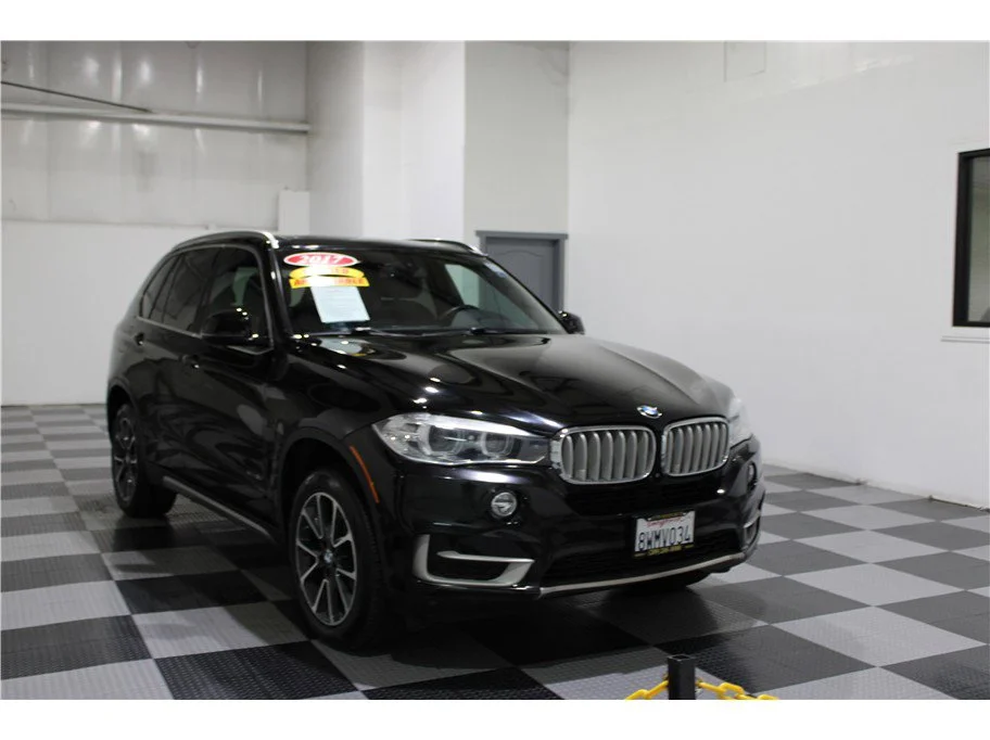 Used 2017 Black BMW sDrive35i image 3
