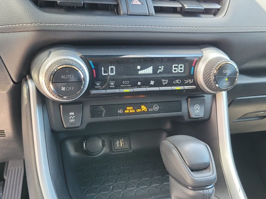 Used 2024 Silver Toyota XLE image 27