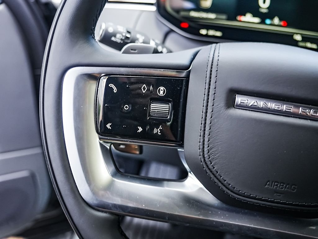 New 2026 Santorini Black Land Rover SE image 15