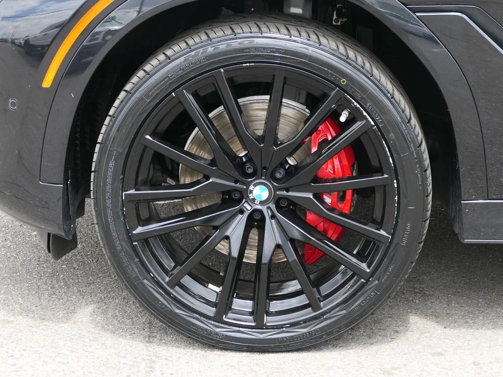 Used 2024 Black Sapphire Metallic BMW xDrive40i image 8