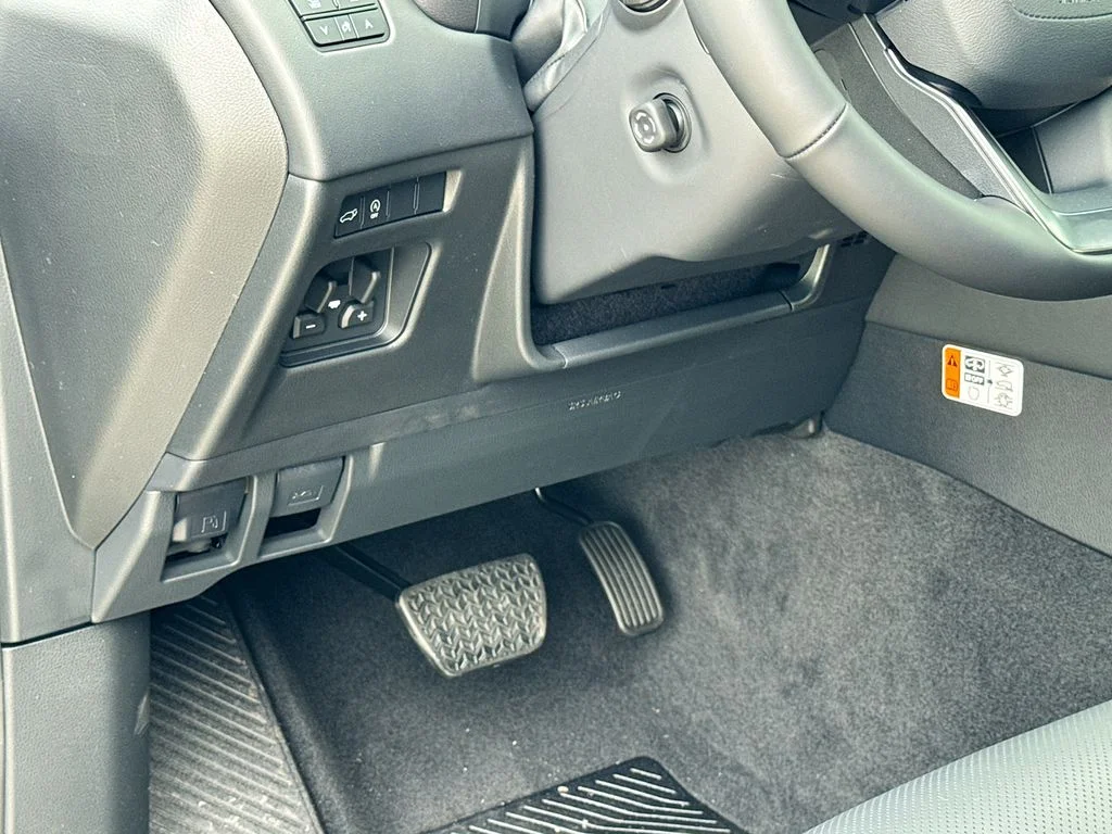 2026 Lexus LX 600 Premium - Photo 17