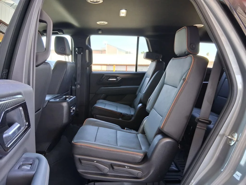 Used 2025 Sterling Metallic GMC AT4 image 22