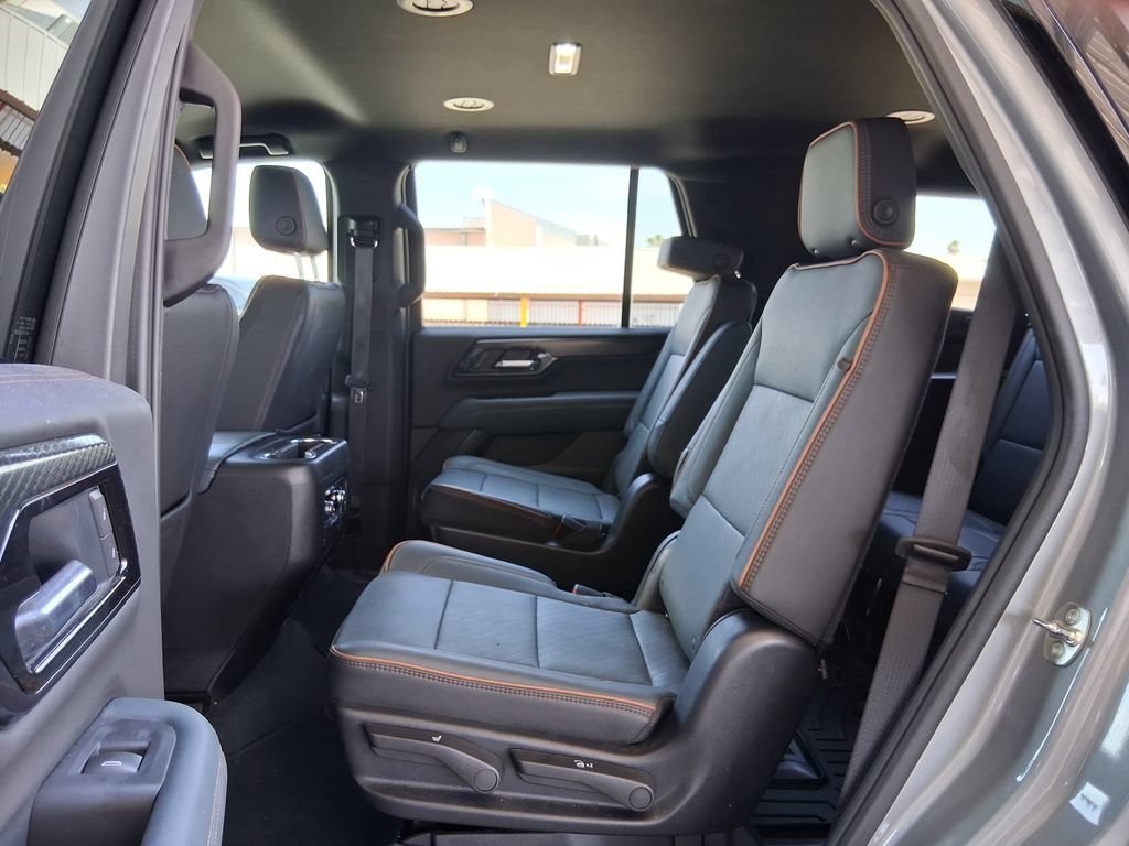 Used 2025 Sterling Metallic GMC AT4 image 22