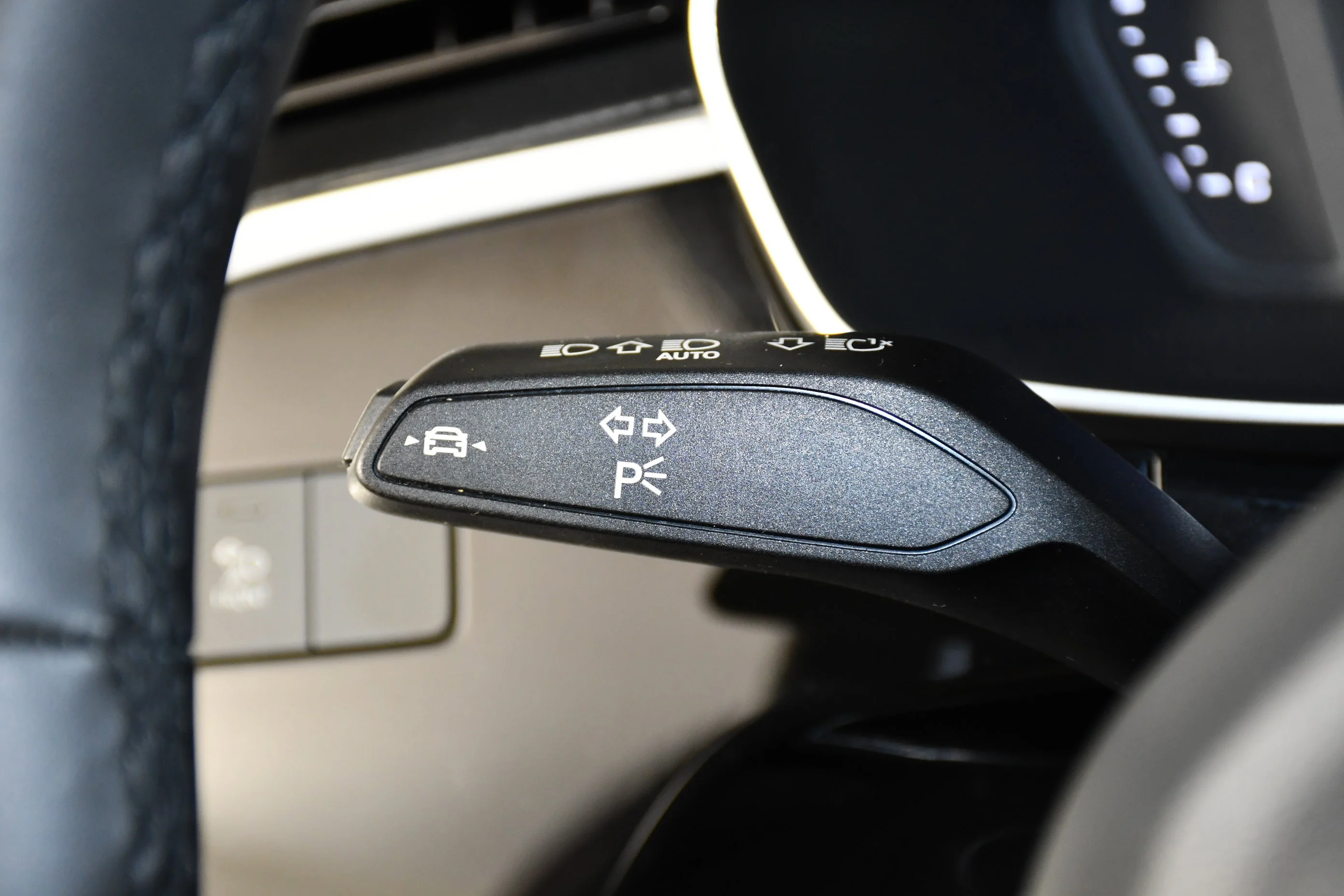Used 2025 Red Audi S line Premium image 23