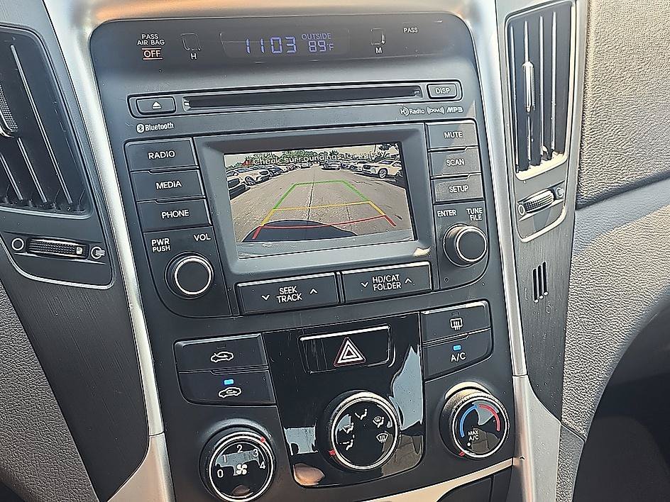 Used 2014 Pearl White Hyundai GLS image 24