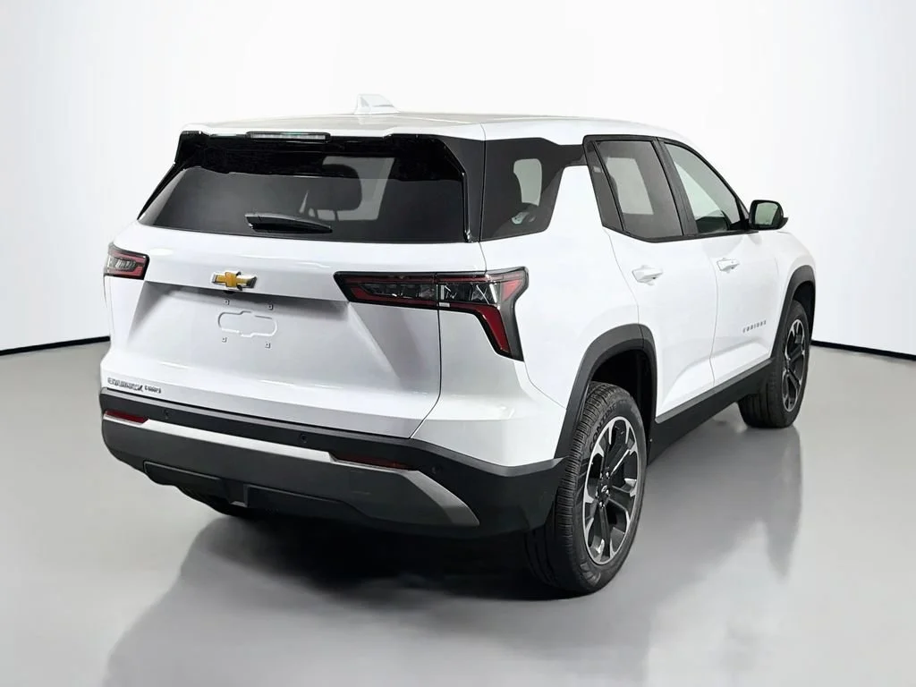 New 2027 Summit White Chevrolet LT image 7