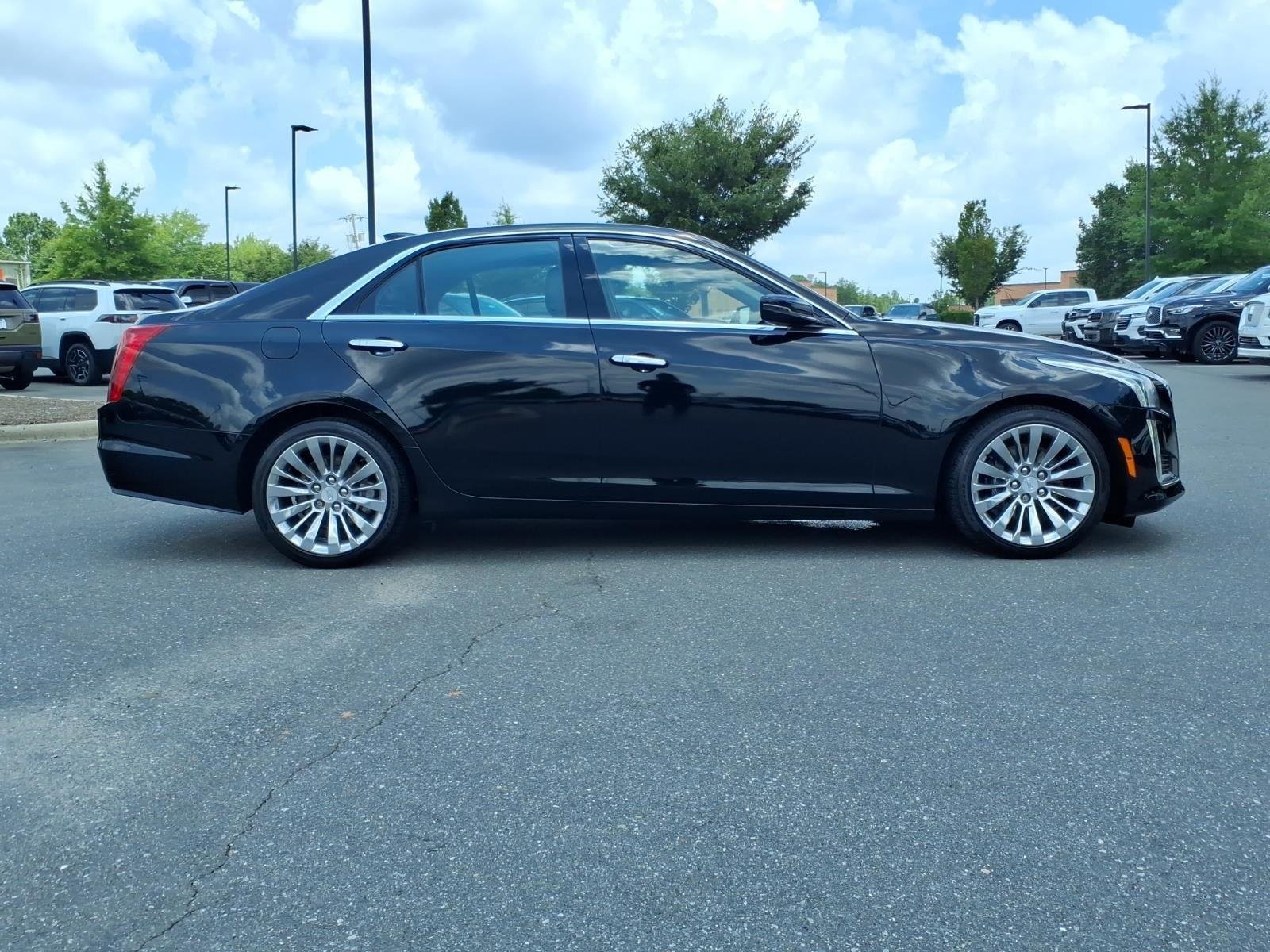 Used 2019 Black Raven Cadillac Luxury AWD image 10