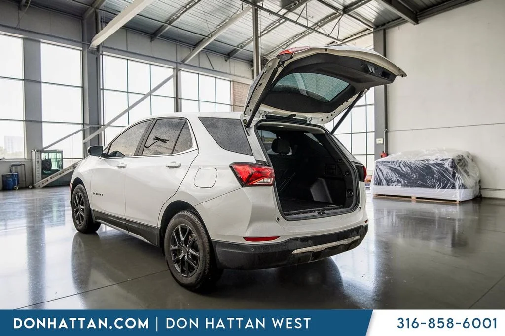 Used 2024 White Chevrolet LT image 27