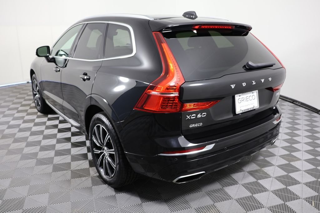 Used 2019 Black Volvo T5 Inscription image 6