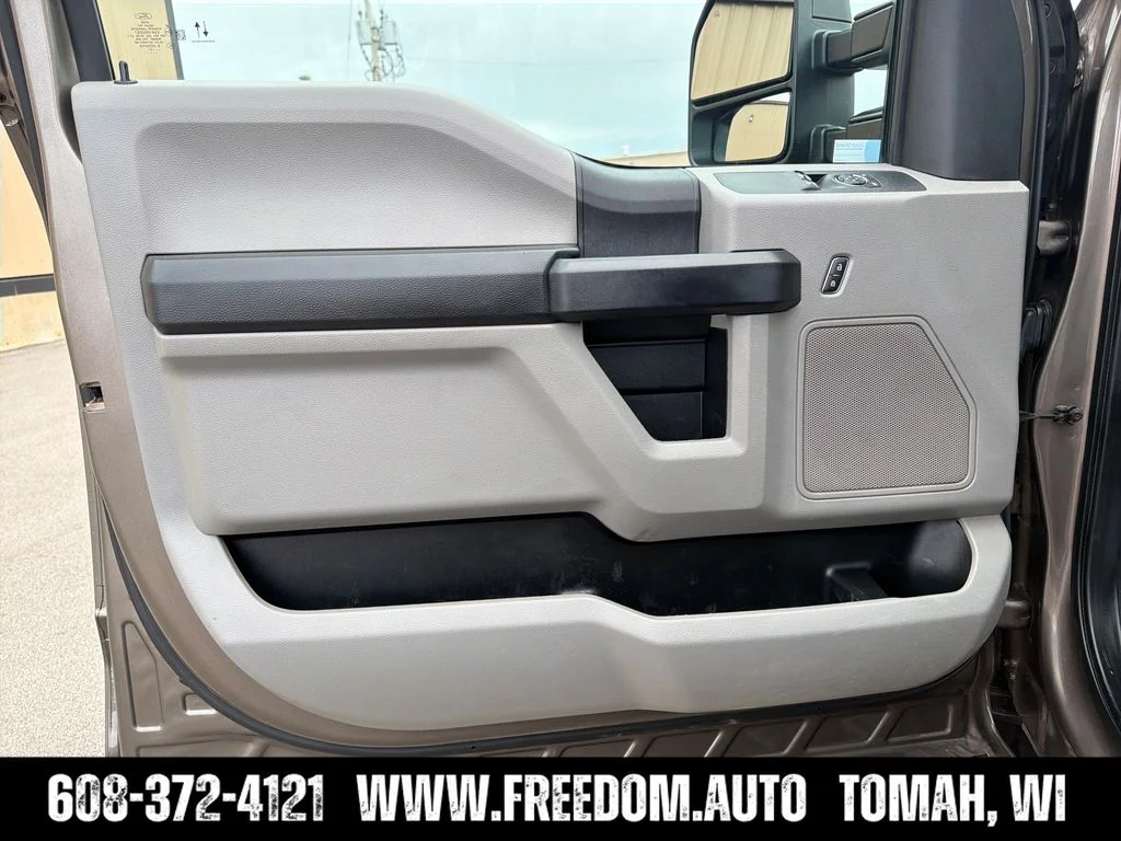 Used 2021 Stone Gray Metallic Ford XL image 10