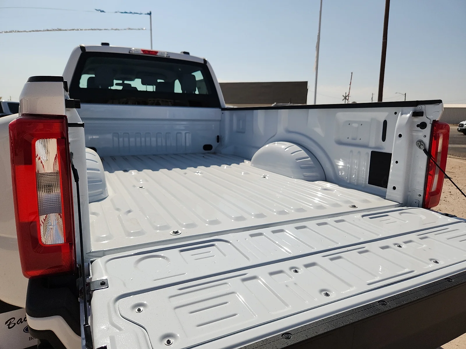 New 2027 Oxford White Ford XL image 12