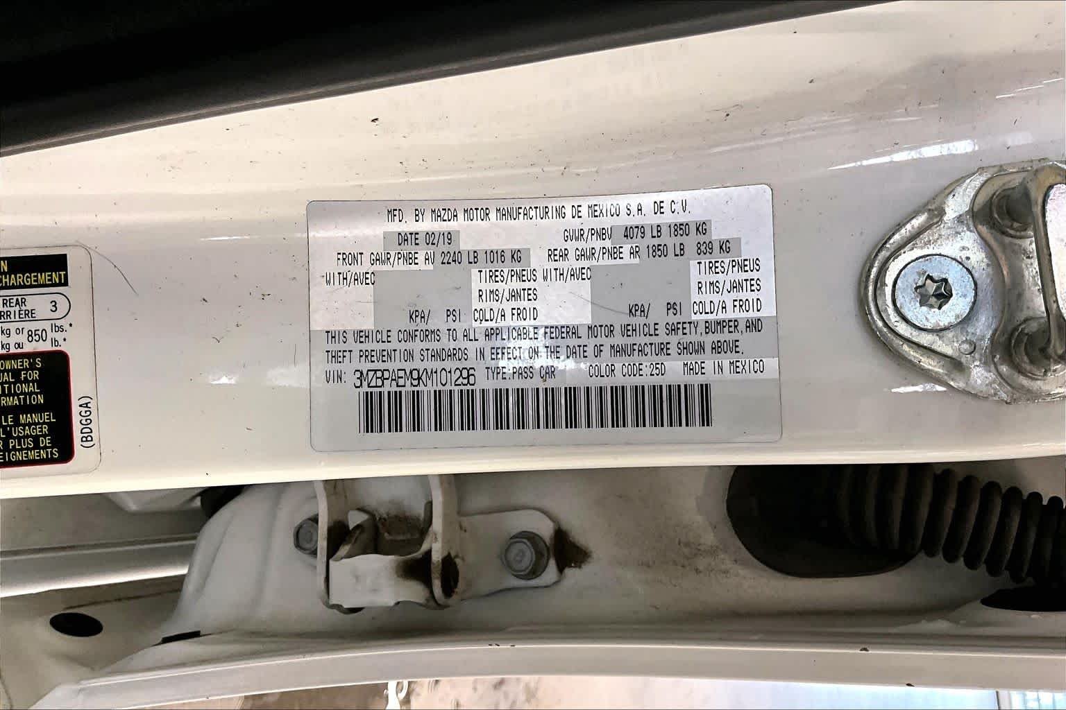 Used 2019 Snowflake White Pearl Mica Mazda w/Premium Pkg image 33