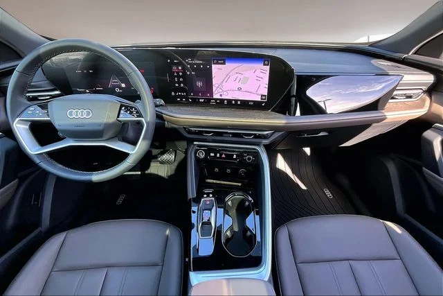 Used 2025 White Audi 2.0T Premium image 7