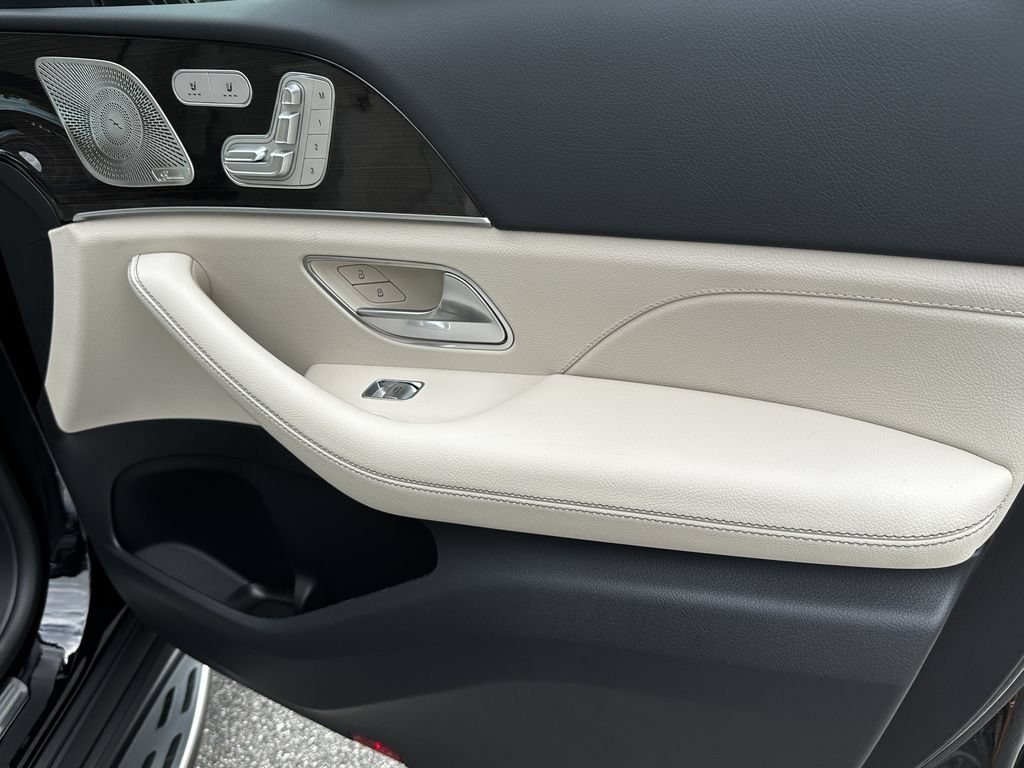 New 2026 Black Mercedes-Benz GLS 450 image 53